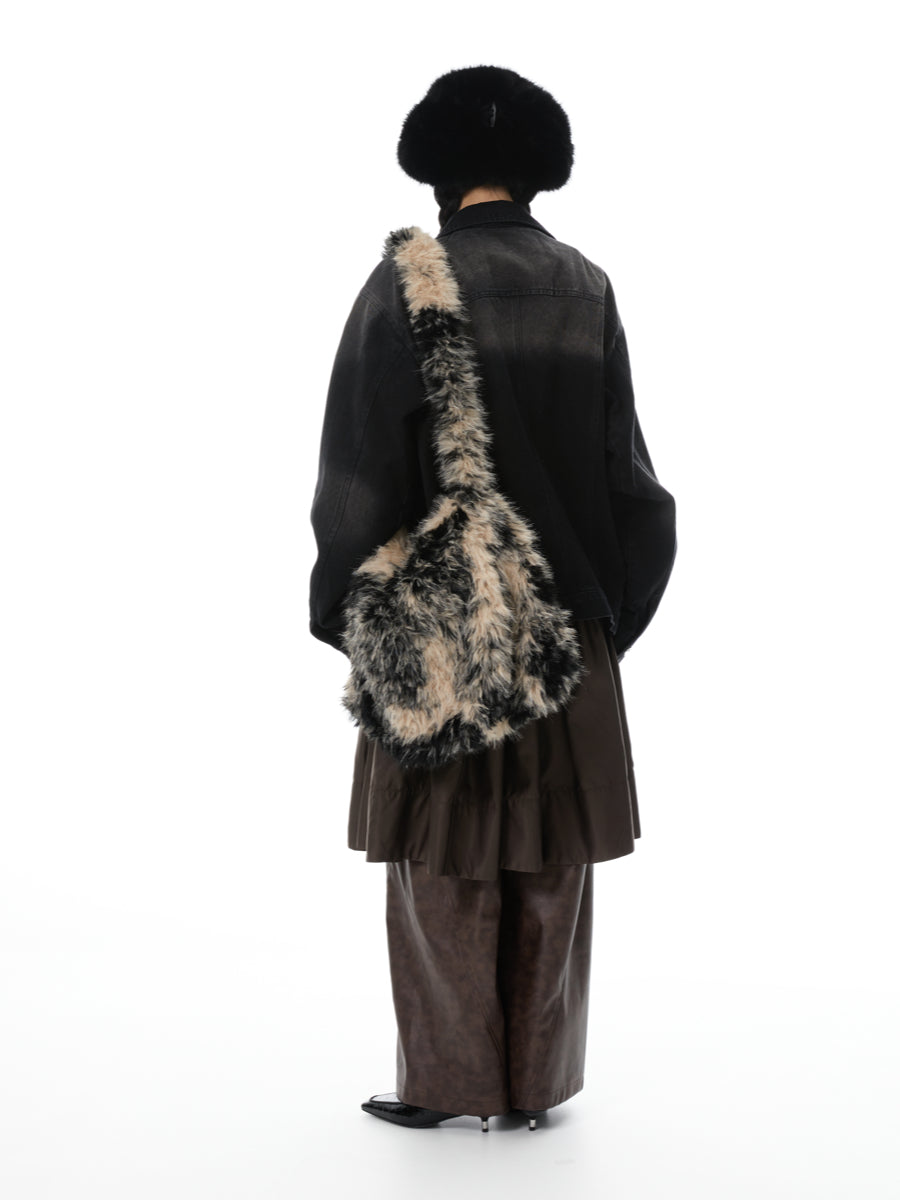 DirtySix "An Oat Cow" Wandering Wind Large Hairy Bag