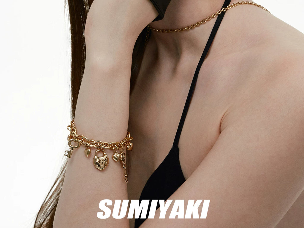 SUMIYAKI Retro Exquisite Relief Key Bracelet