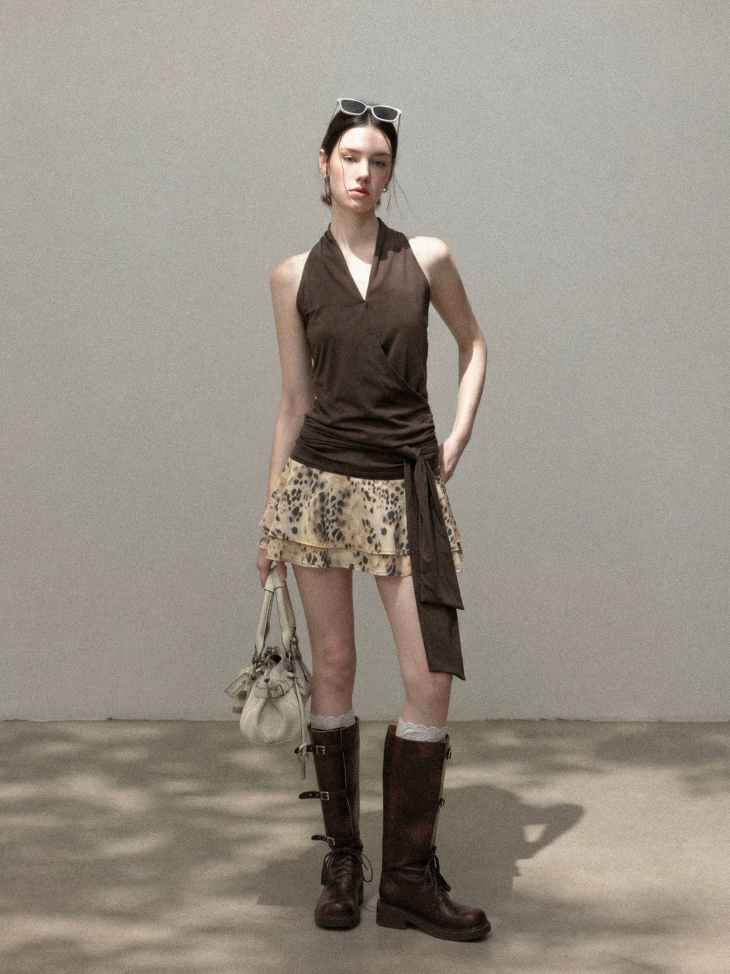 Cantonstory V-neck Neck Sleeveless Suspender Slim Skirt Set