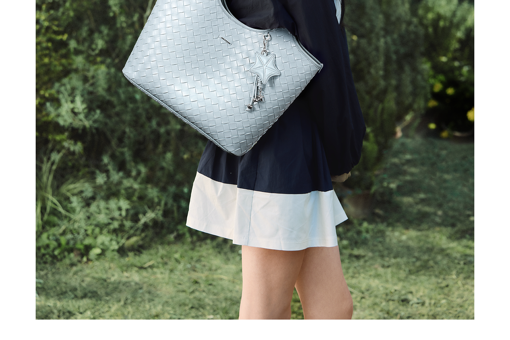JUST STAR Large Capacity Portable Underarm Knitted Bag