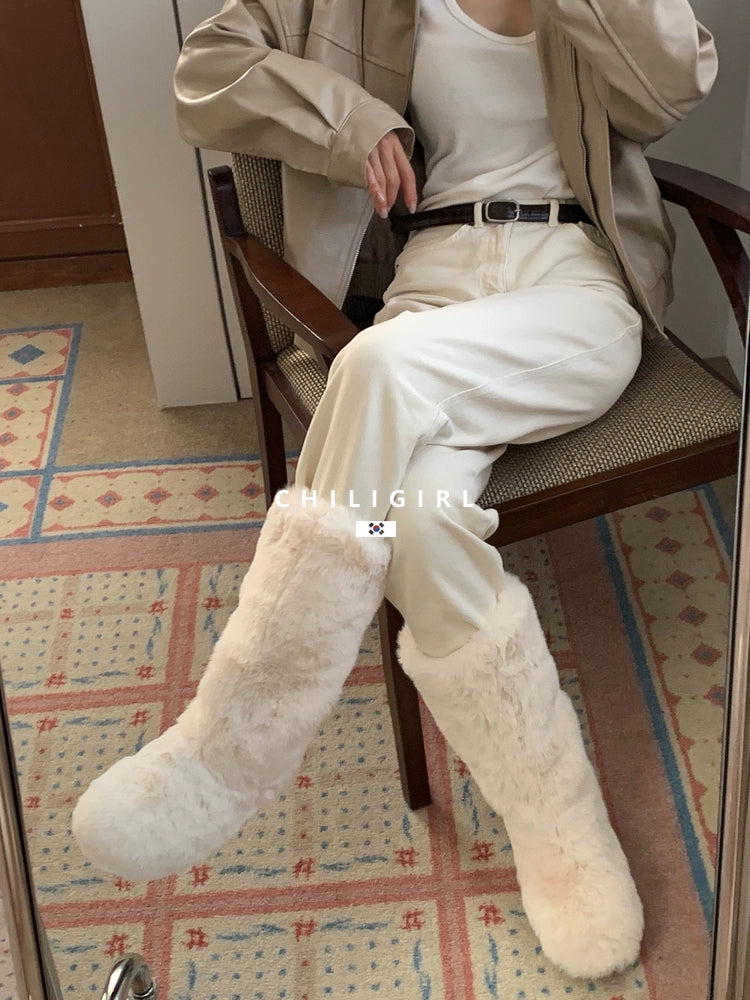 CHILIGIRL Long Fluffy Snow Boots