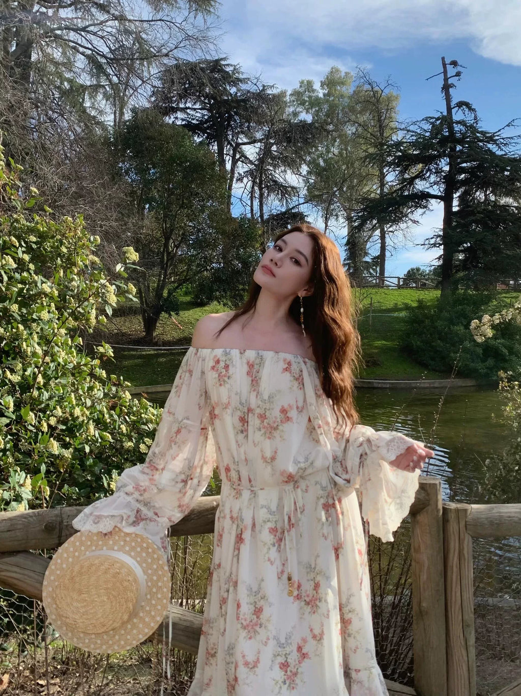 1S Floral One-word Collar Off-the-shoulder Horn Dress