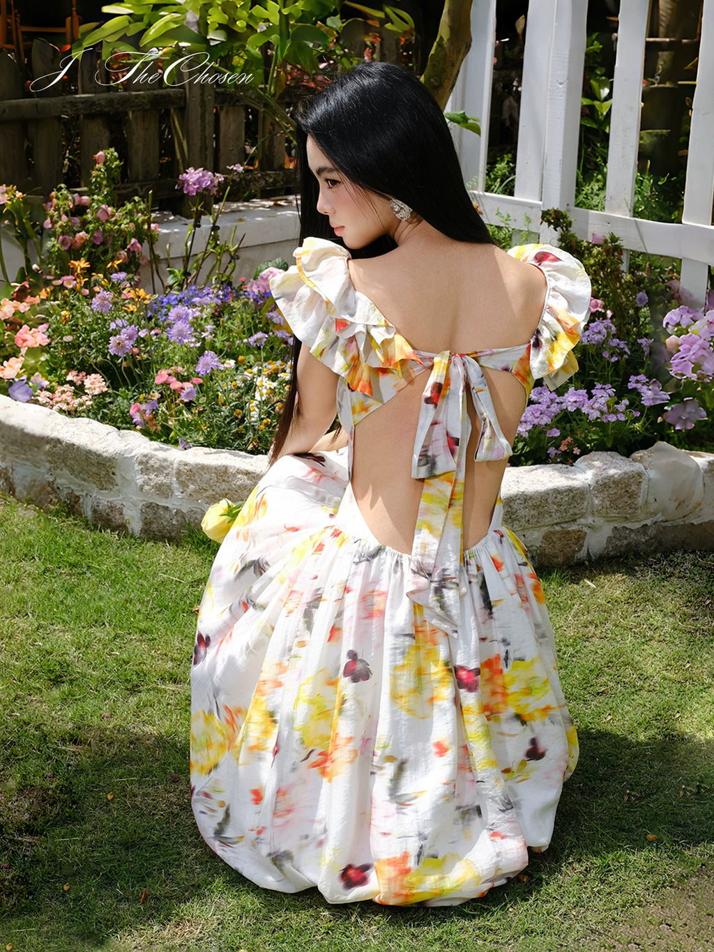 J TheChosen V-neck Waist Holiday Dress