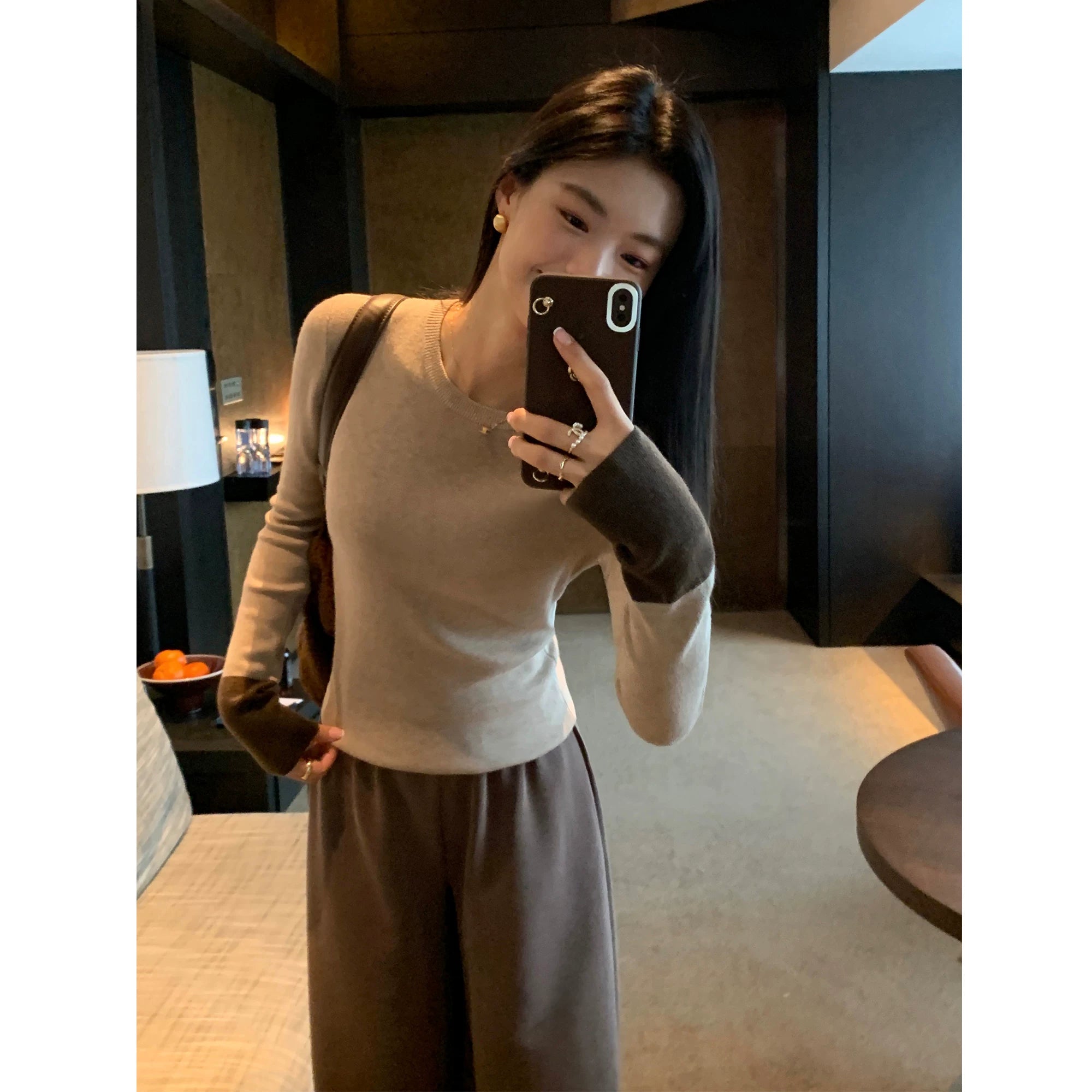 Pusumede Contrasting Color Slim-fitting Long-sleeved Knitted Sweater