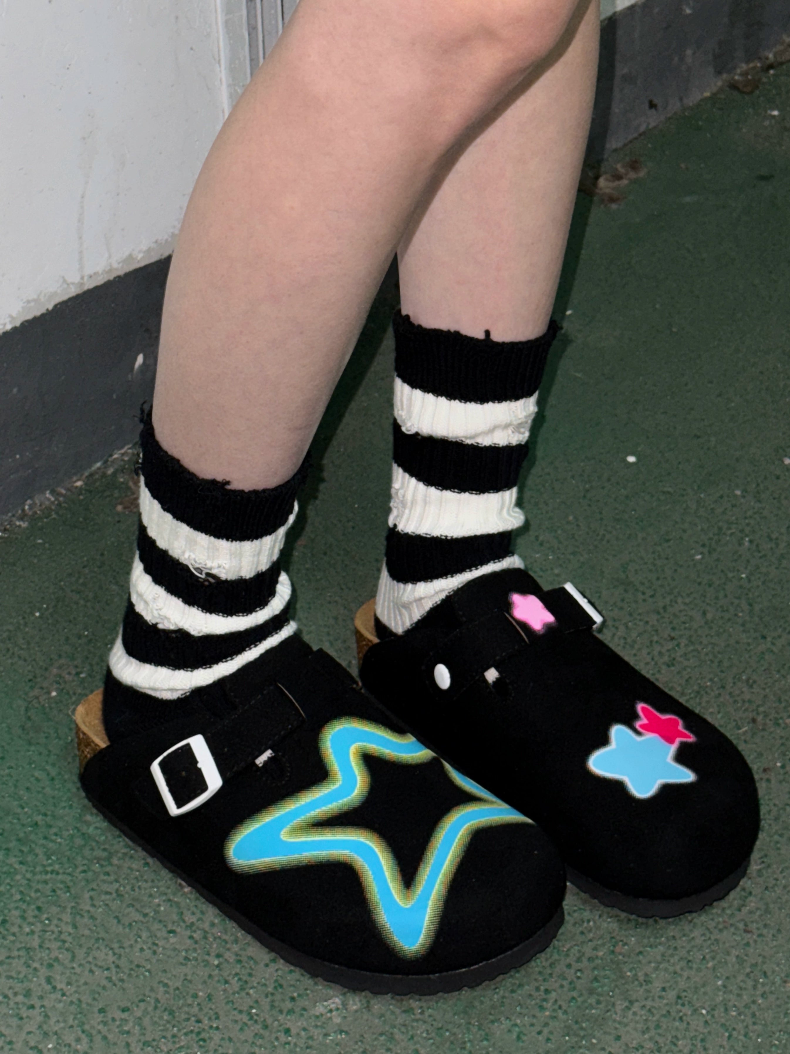 Cat & Sofa Polka Dot Star One Foot Outside Wearing Shoes