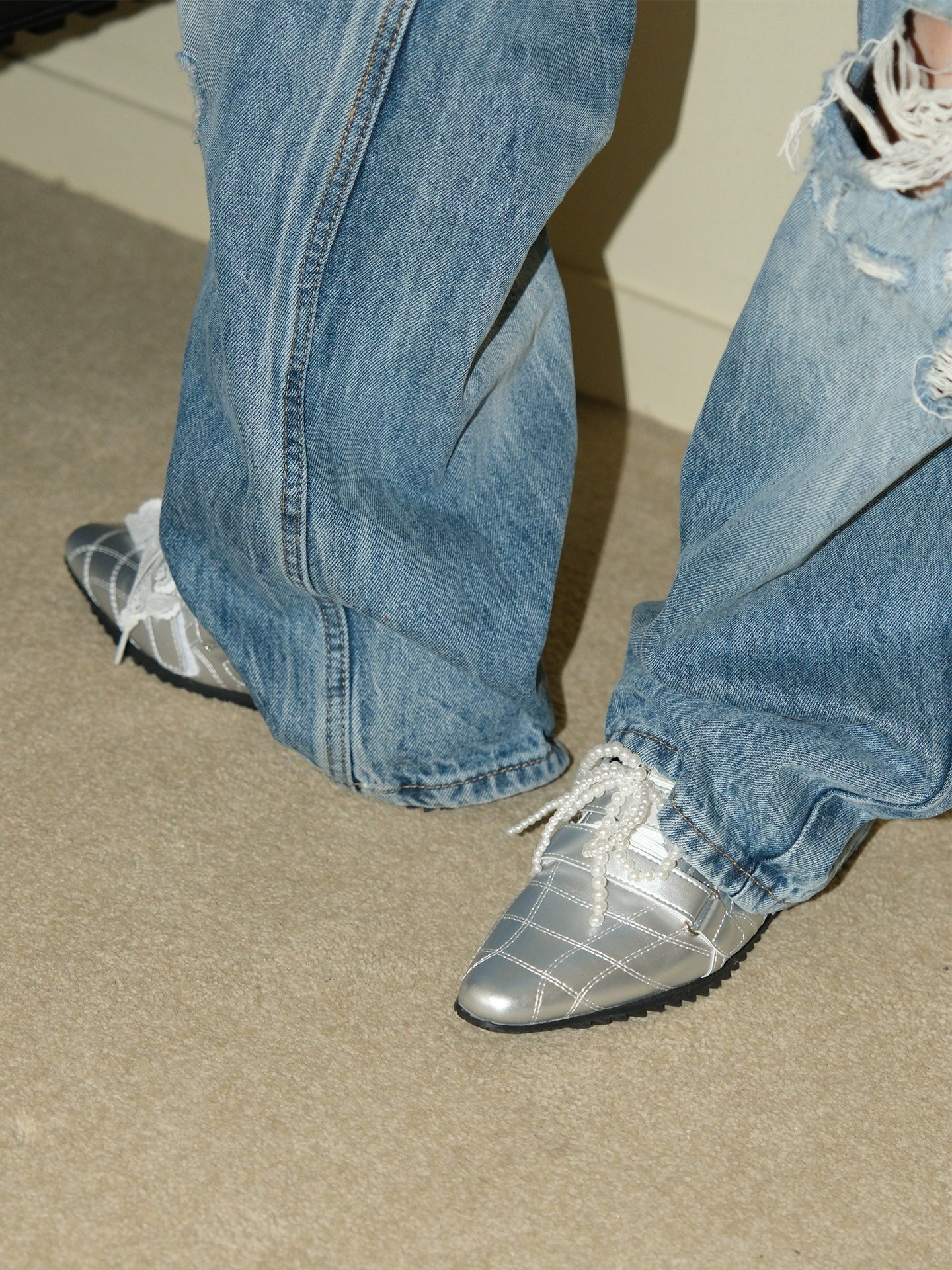 Mooreyu Sports Pointed Flat Lace-Up Shoes