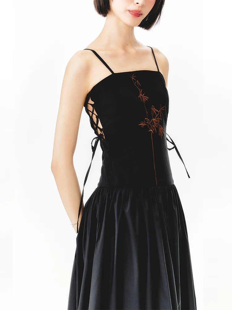 YEDM Bamboo Leaf Embroidery Skinny Suspender Skirt