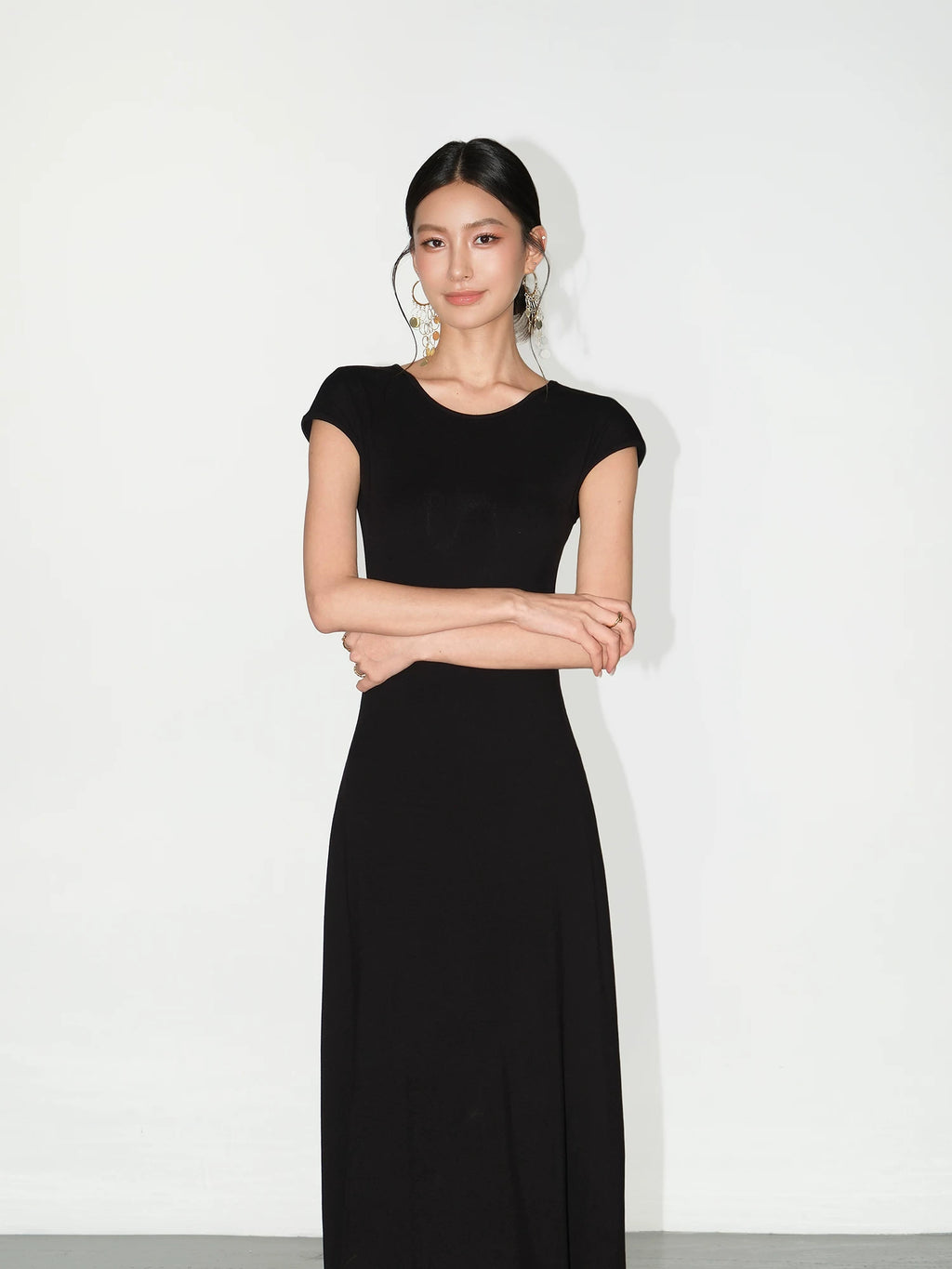 NEVA HU Simple Round Neck Slim-fitting Long Skirt