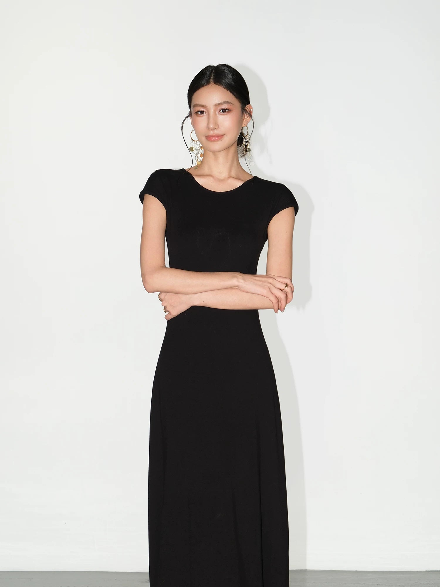 NEVA HU Simple Round Neck Slim-fitting Long Skirt