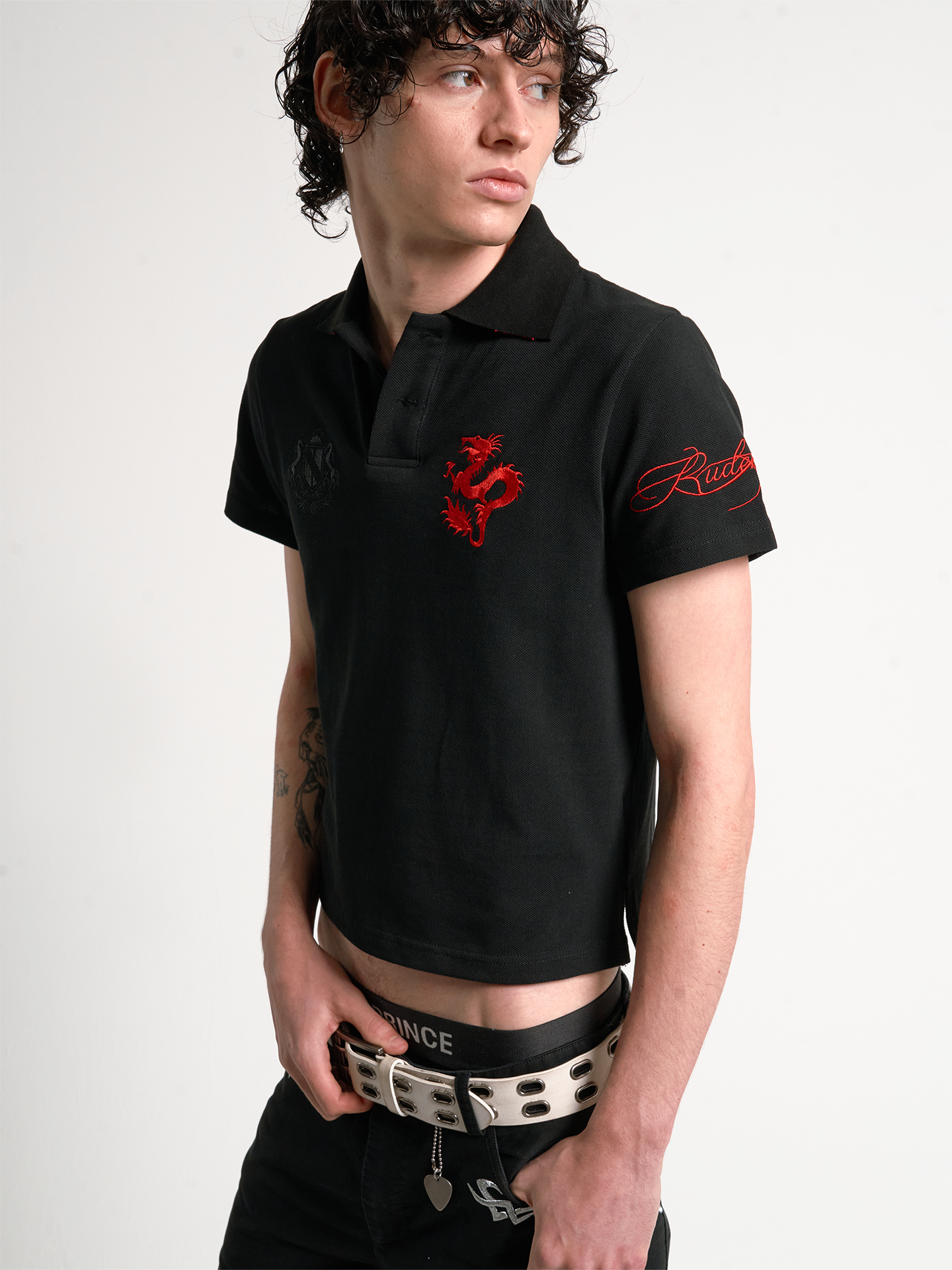 No E Mosen Embroidered Patch Print Lapel Tee