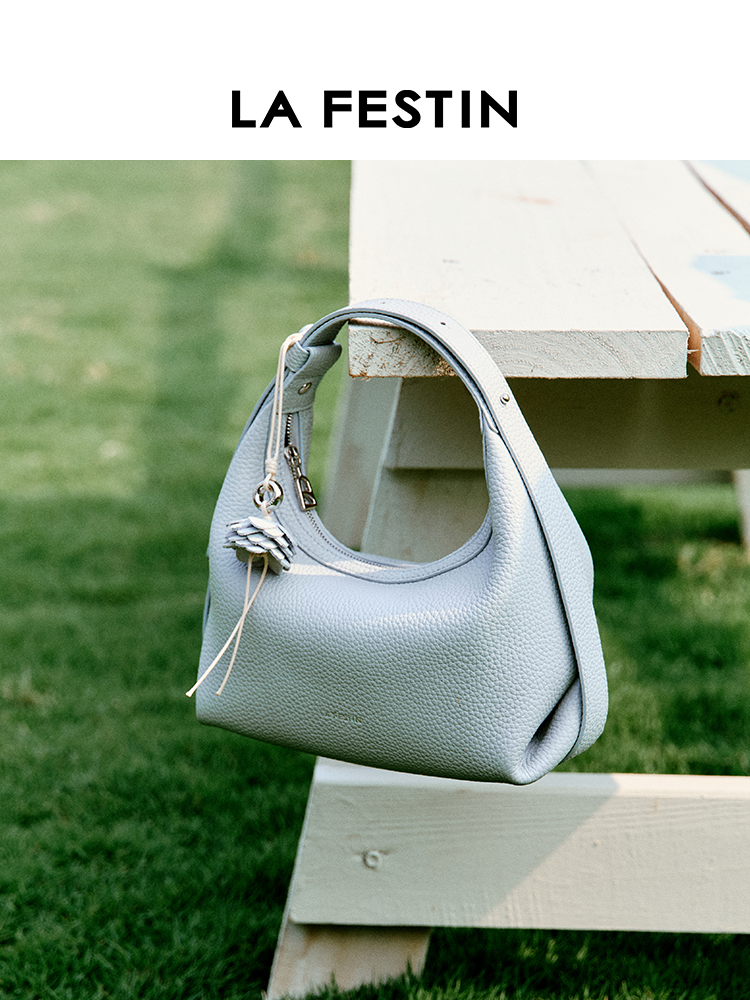 La Festin Floral Delicate Cute Pendant Keychain