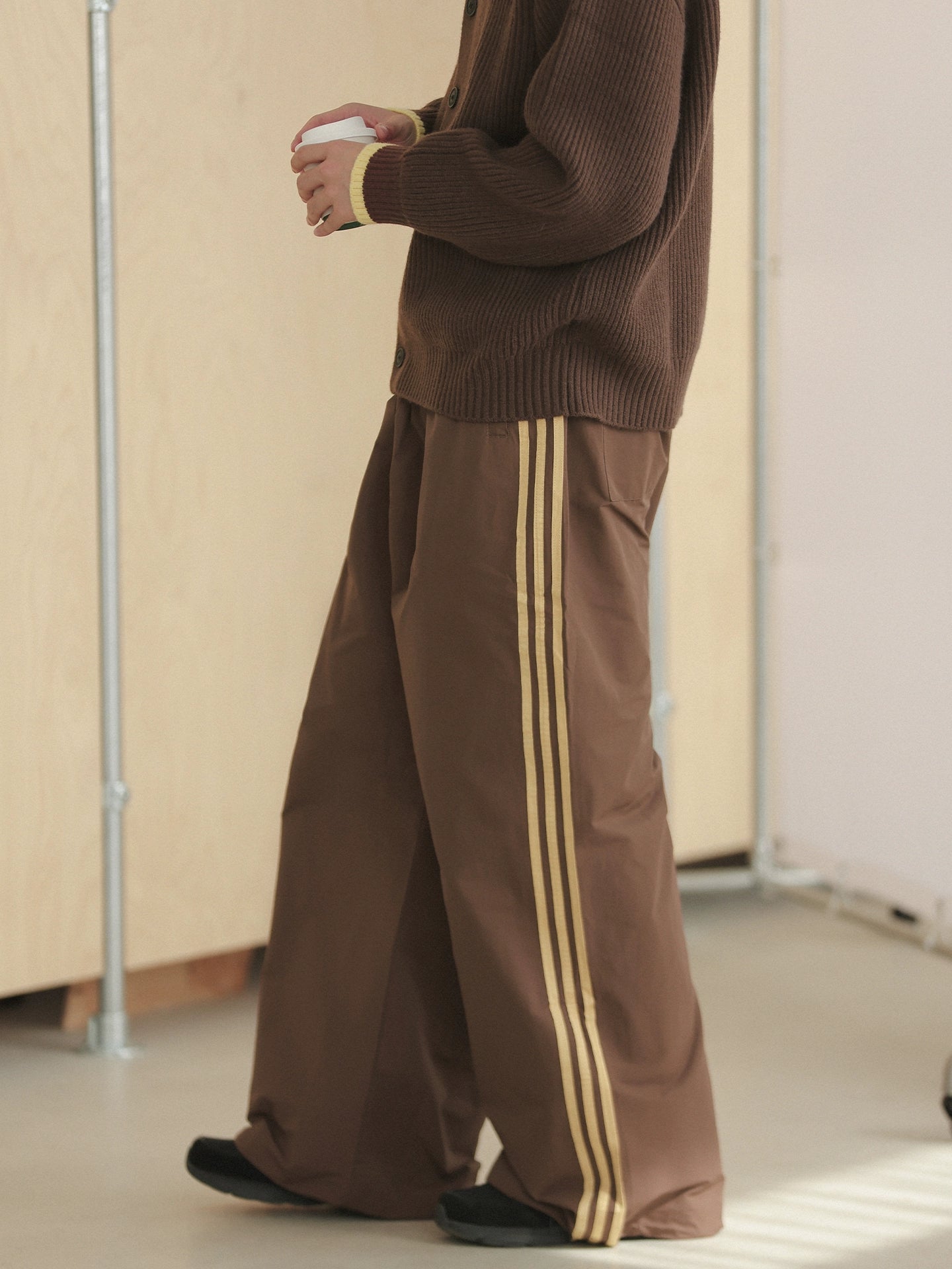 NOEARS Webbing Contrasting Striped Sweatpants