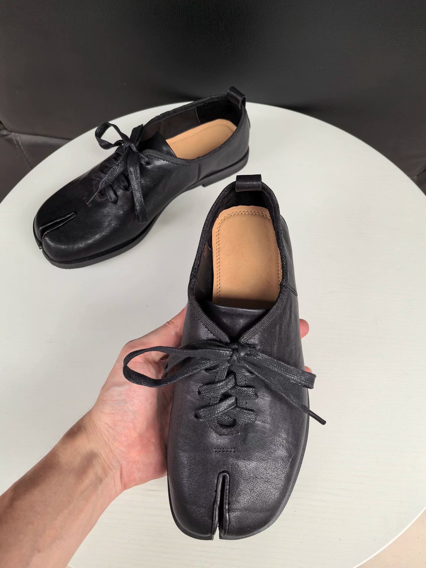 OQ Unfinished Ribbon Tabi Shoes