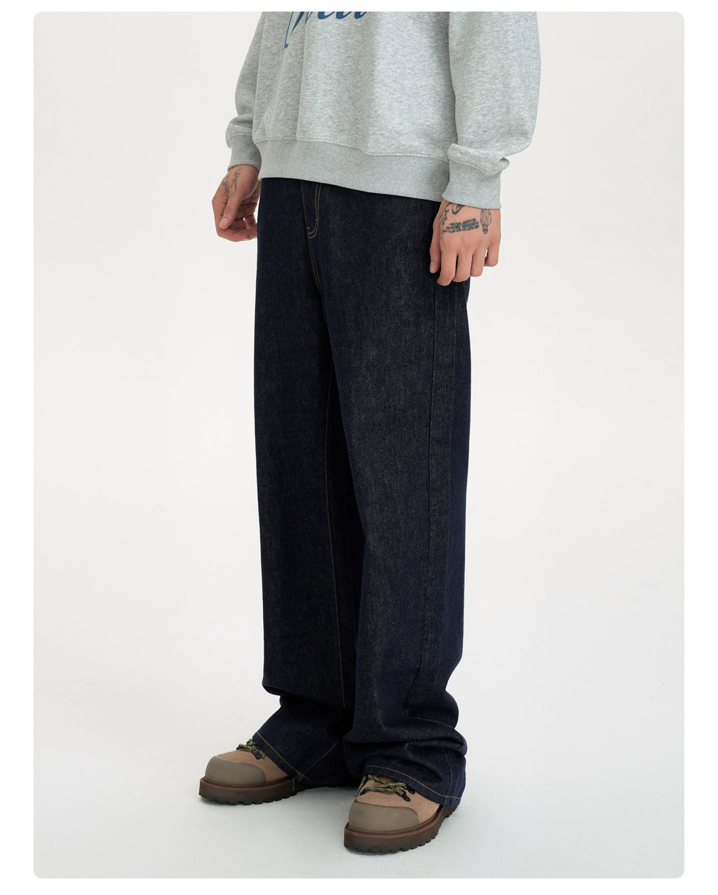 NICEBAD Washed Embroidered Straight Jeans