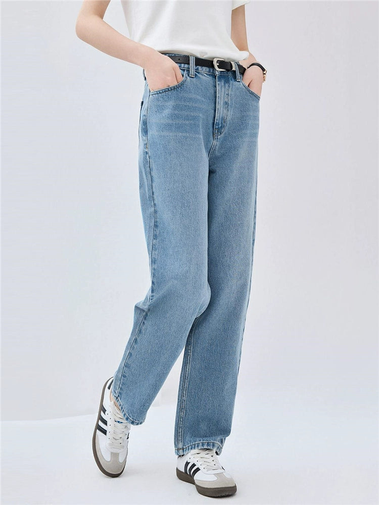 Giordano Is A Woman in Mid-rise Straight-leg Jeans