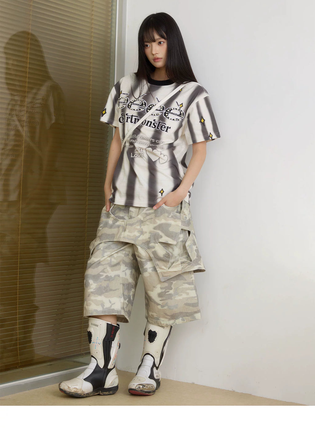 EeeeArtmonster Striped Contrasting Sports Jersey Embroidery Tee