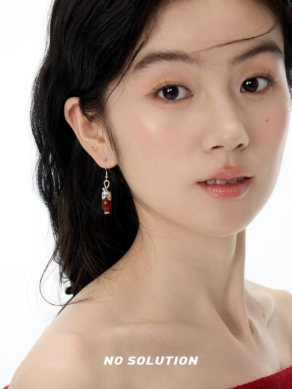 NO SOLUTION Lily of The Valley Agate Earrings