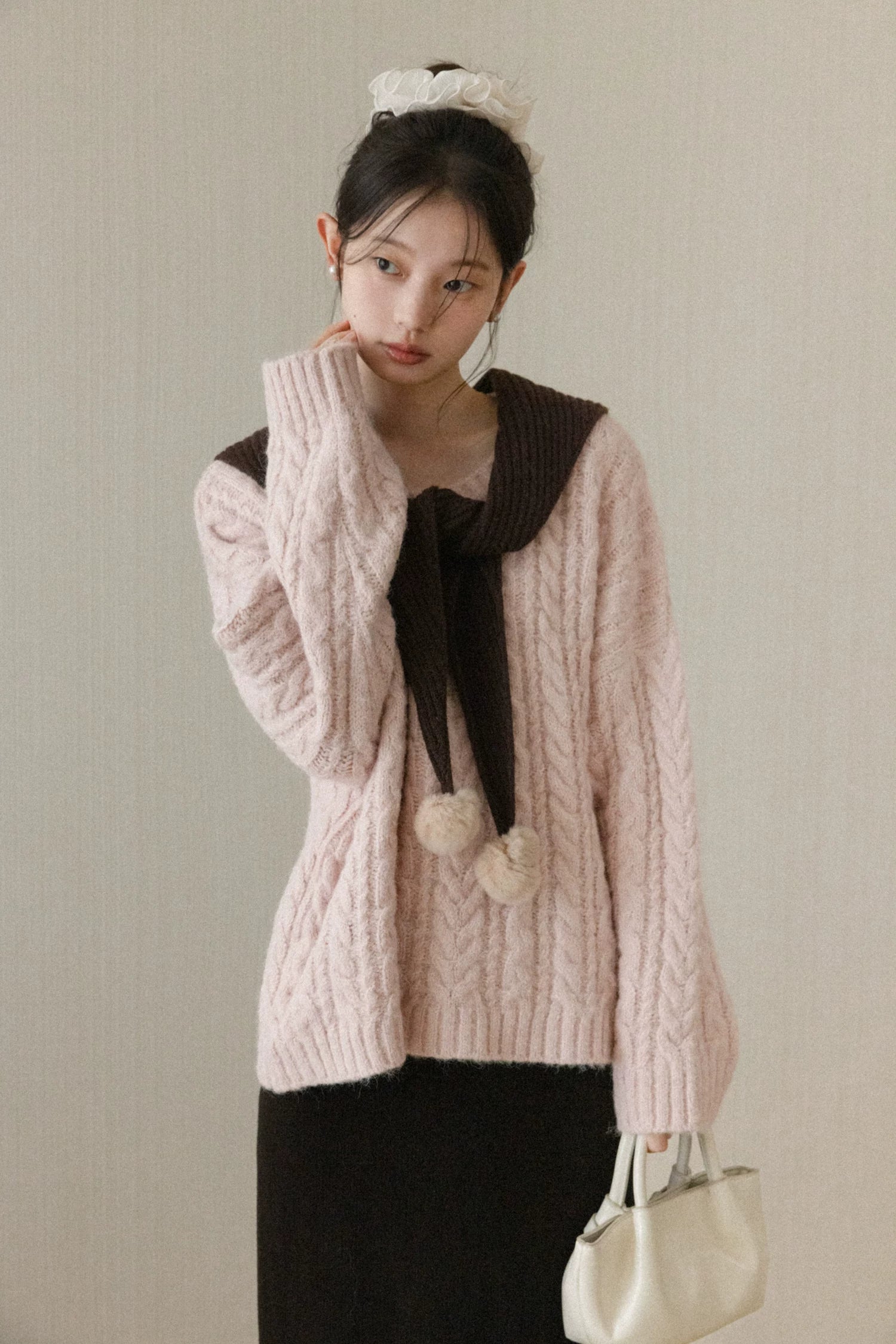 Cantonstory Lazy Crew Neck Knitted Sweater