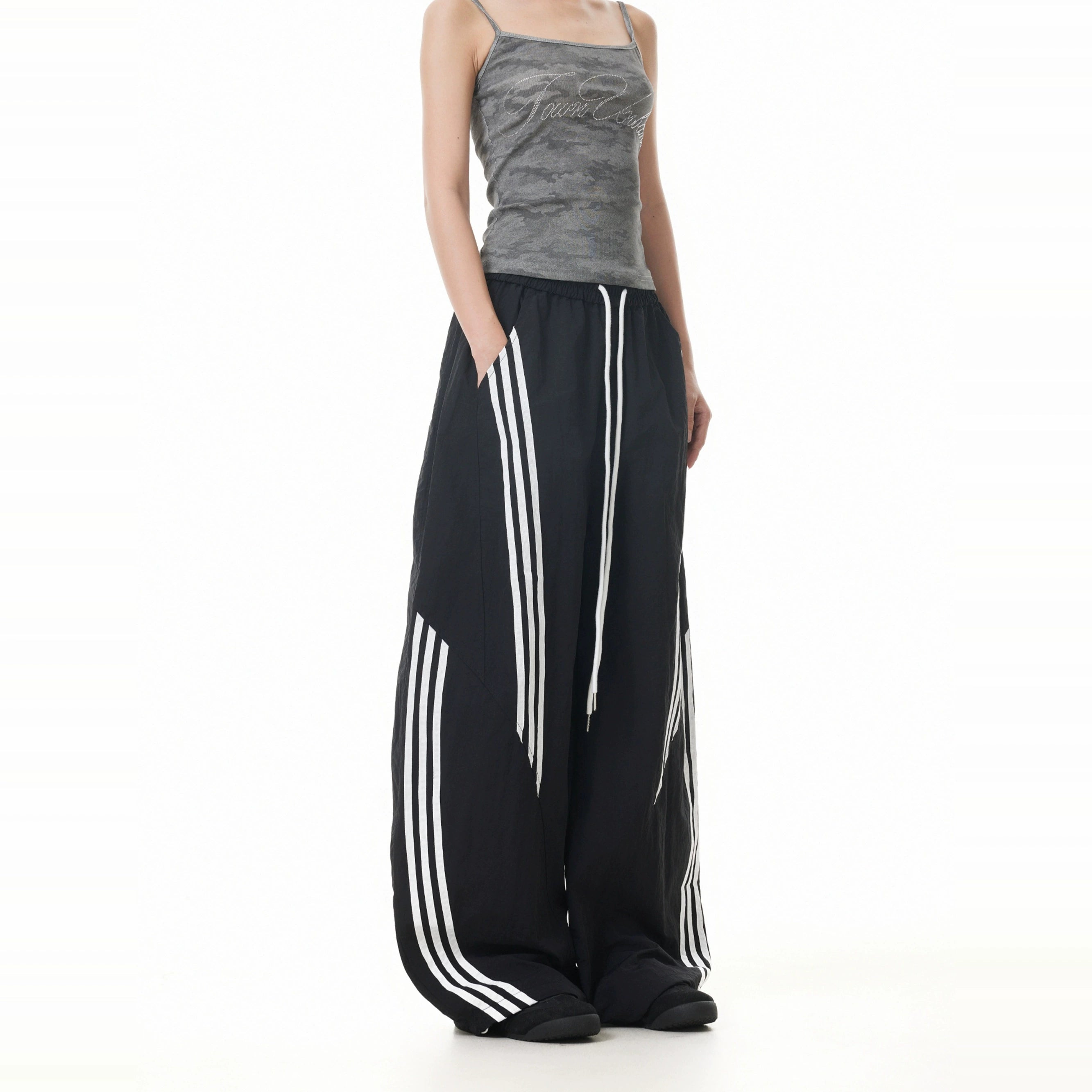 BTSG Retro Three-bar Striped Scimitar Sweatpants