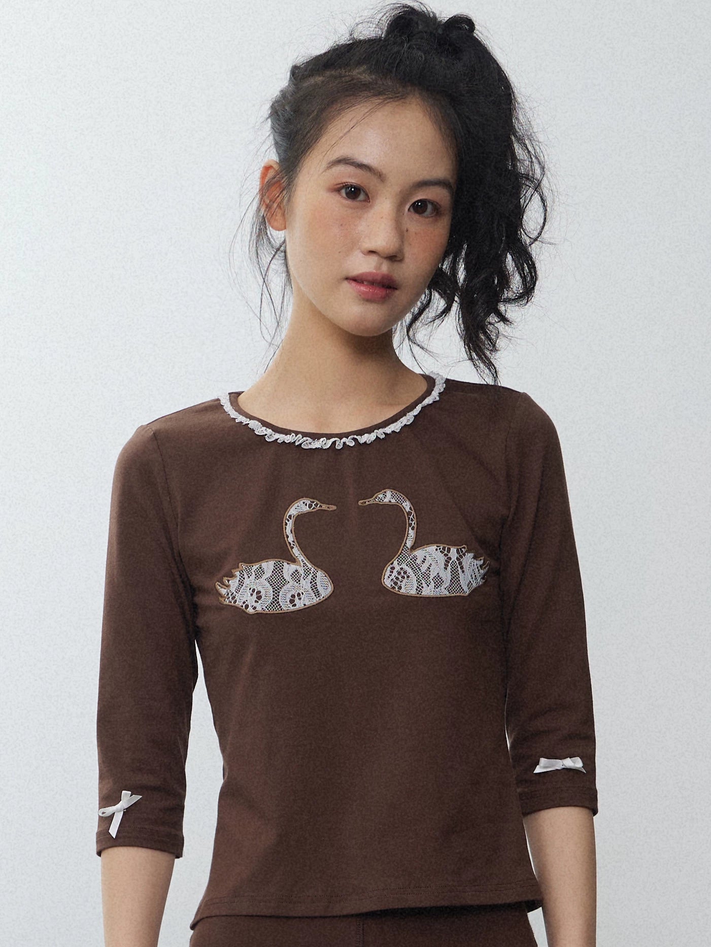 In Two Twos Lace Patch Embroidered Floral Tee