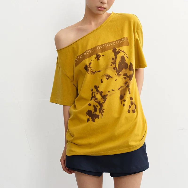 LINY LIBERTY Vintage Dalmatian Print Slanted Shoulder Knit Tee
