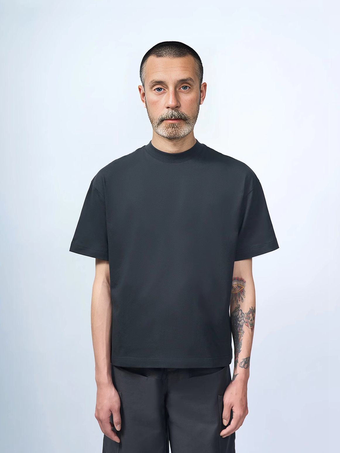 ETHEREAL PRODUCTION Neutral Small Neckline Short and Wide Cut Tee