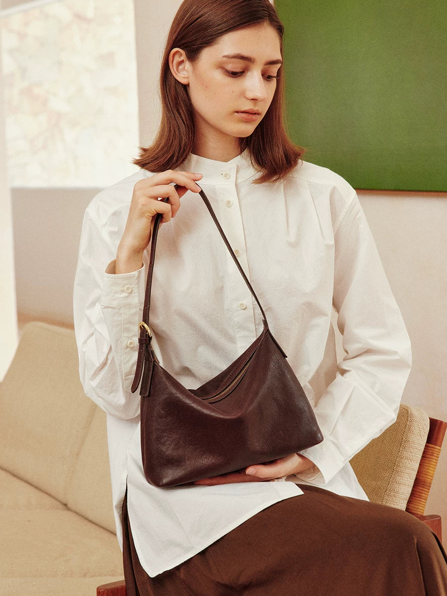 AVALEA Retro Cowhide Shoulder Messenger Bag