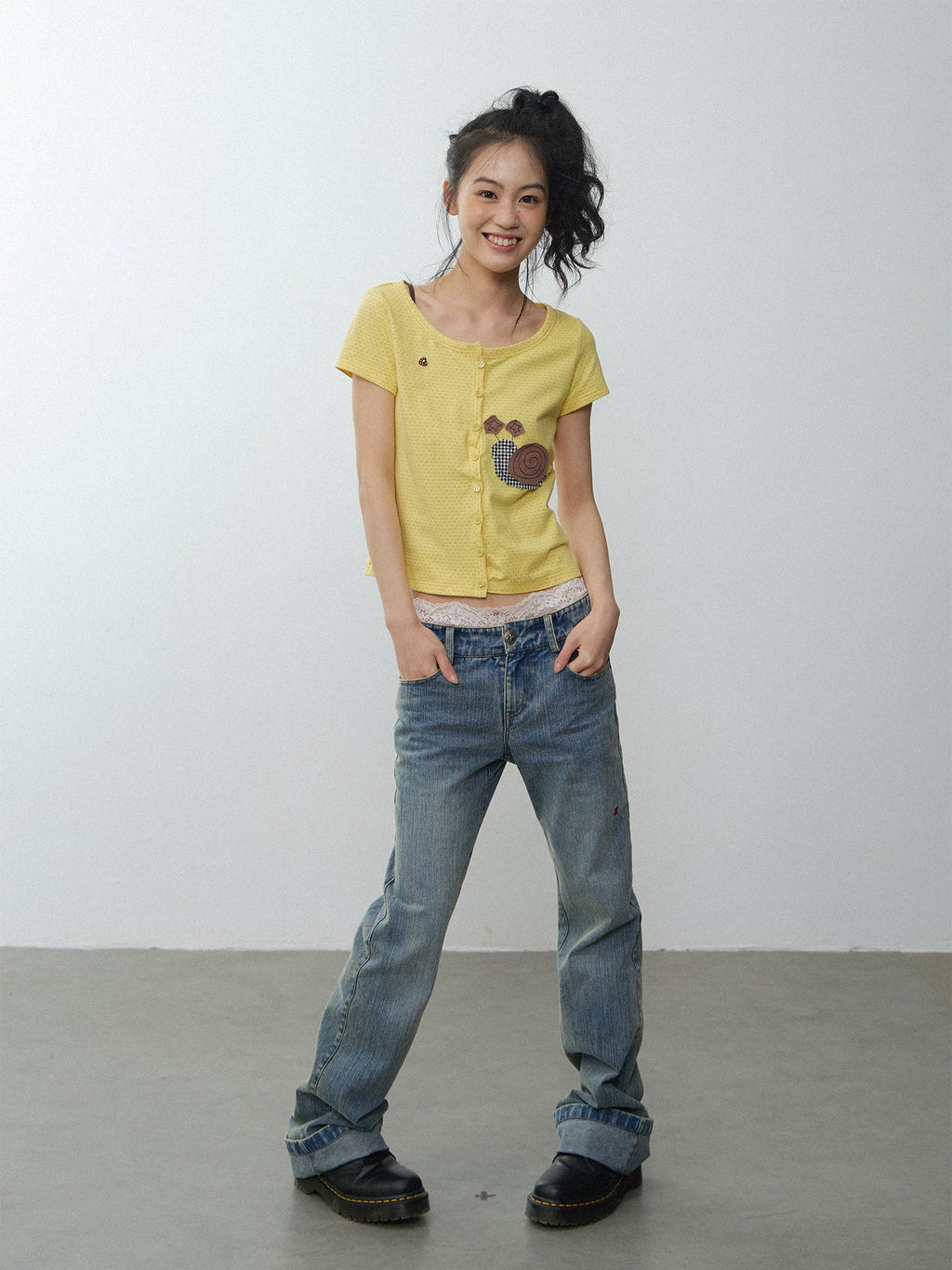 In Two Twos Snail Patch Embroidered Casual Tee