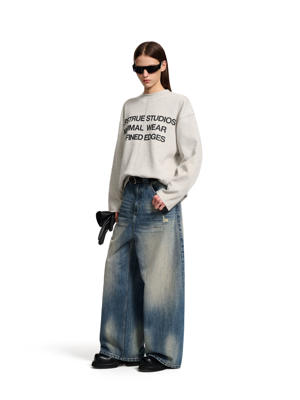 Loopsoon Monogram Print with Loose Relaxed Long Sleeves