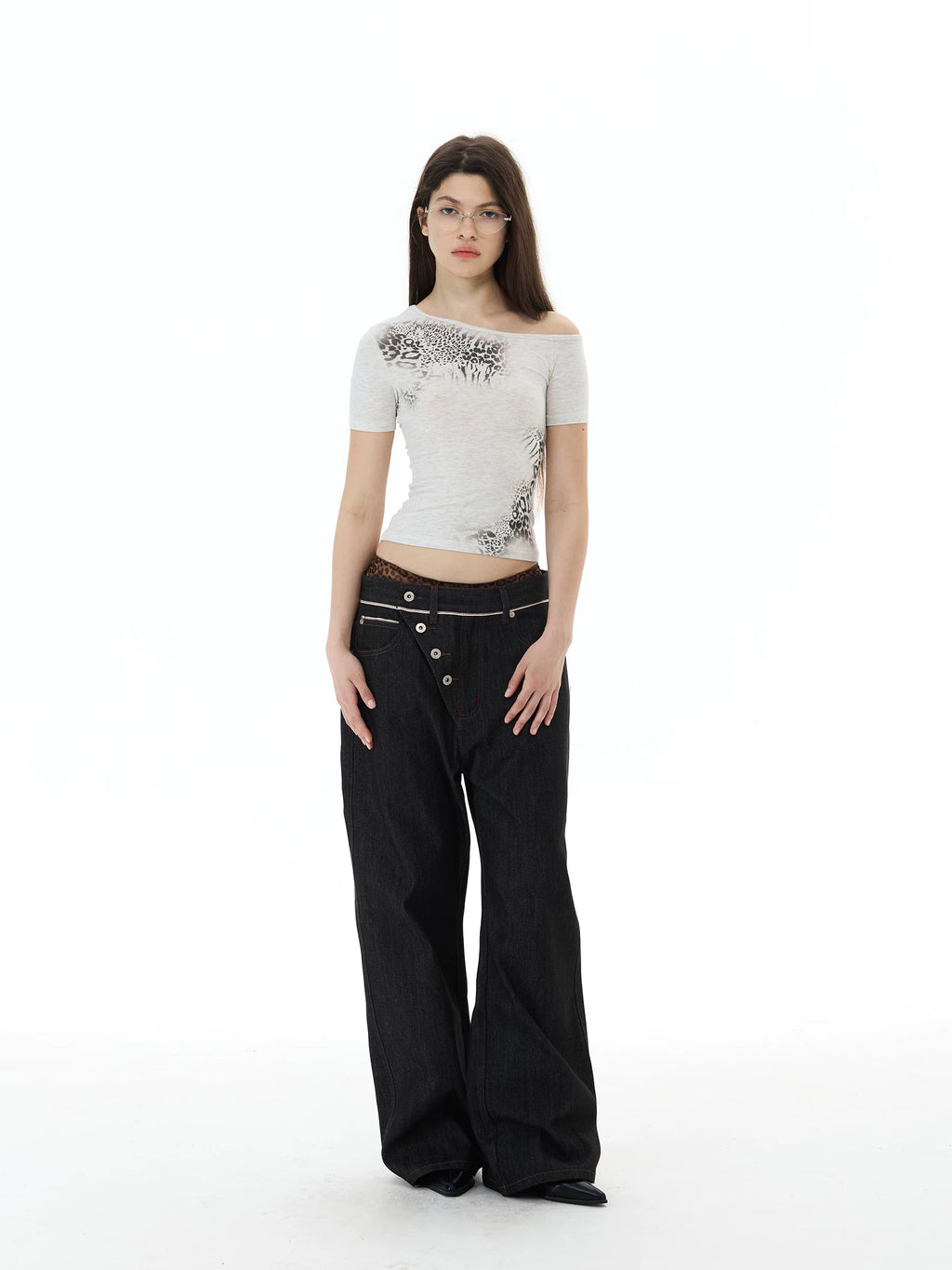WLNEXT Leopard Print Slanted Shoulder Short Slim Tee
