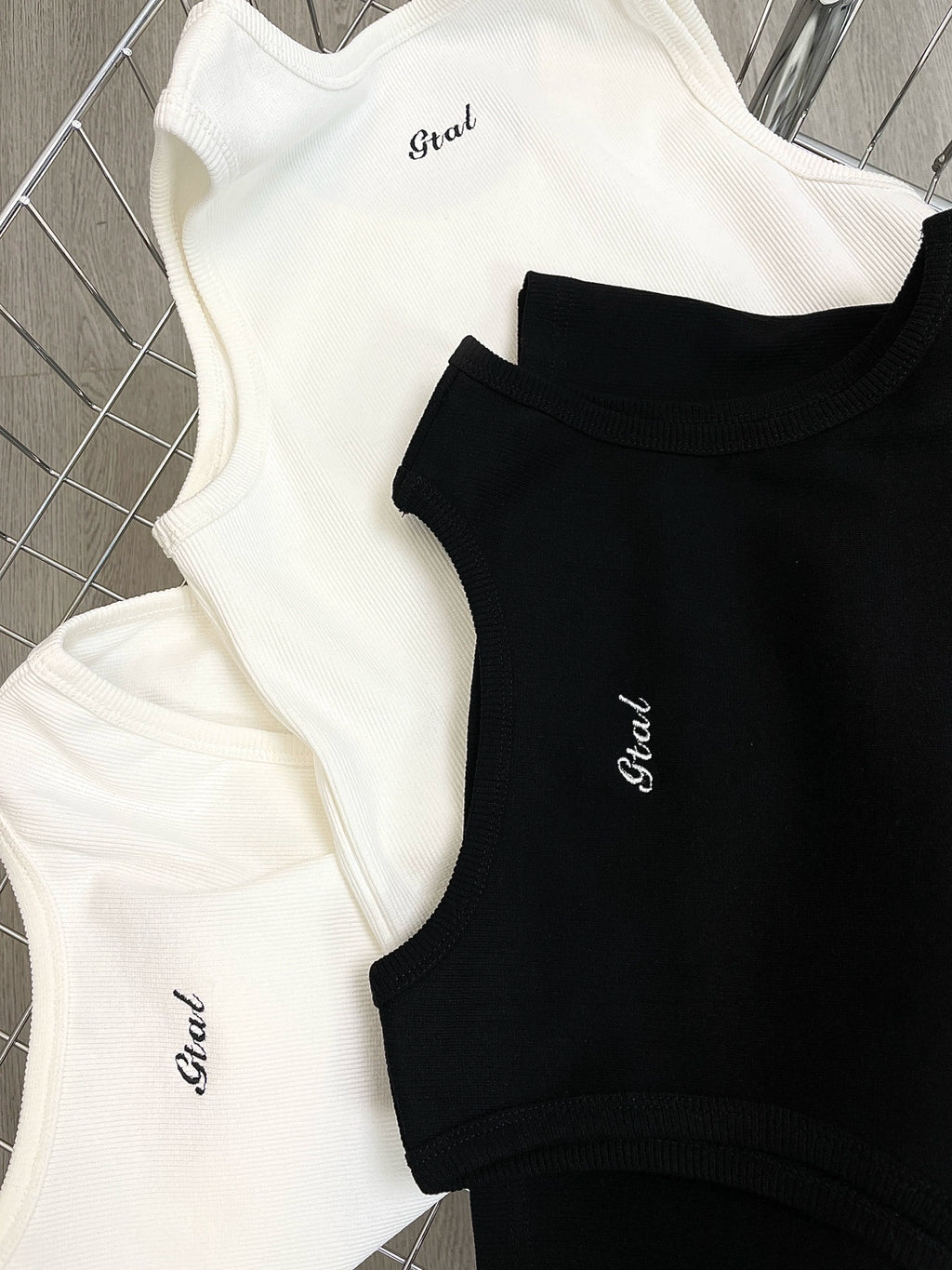 GTAL Threaded Bottom Shirt Sleeveless Tee