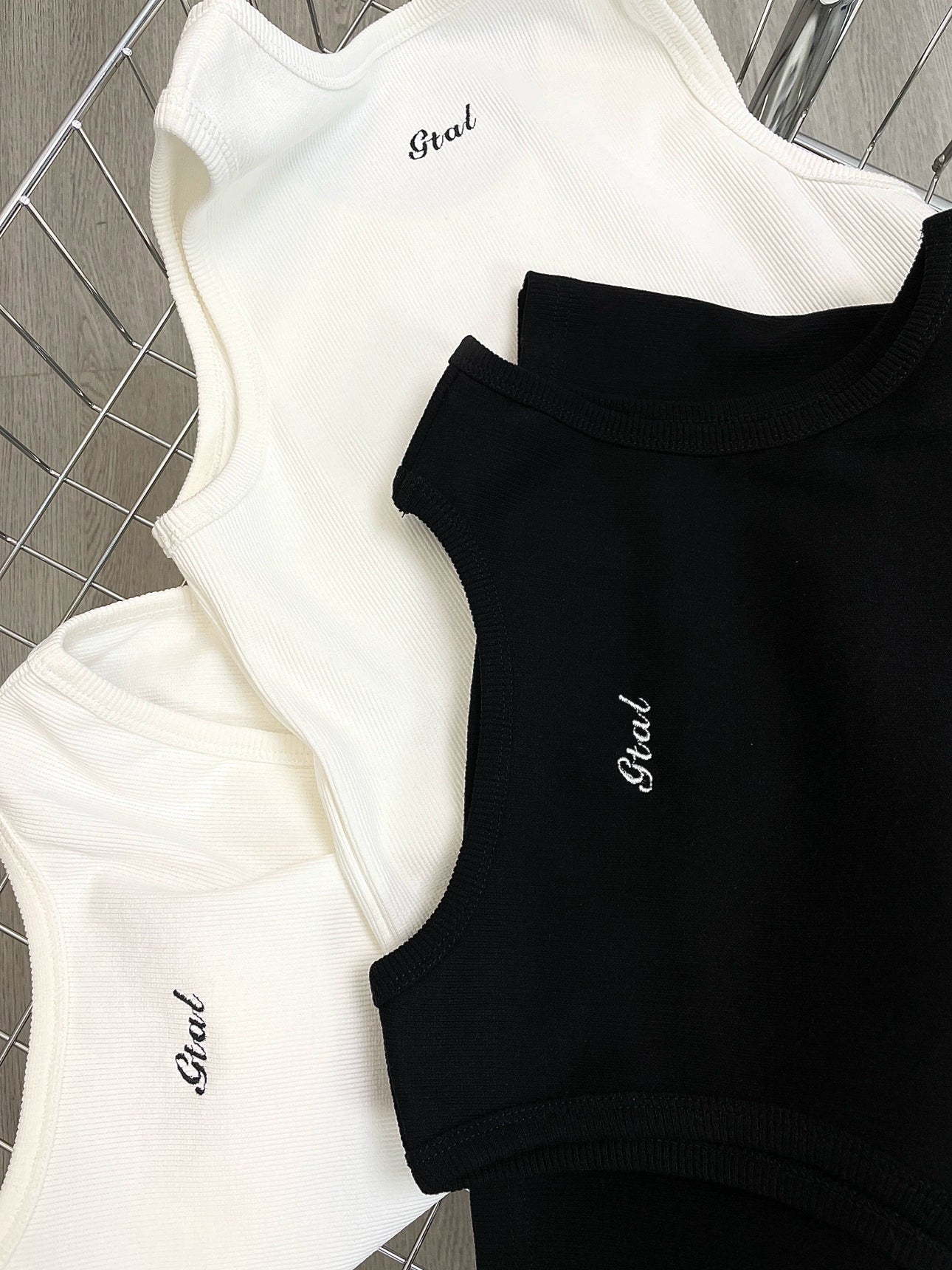 GTAL Threaded Bottom Shirt Sleeveless Tee