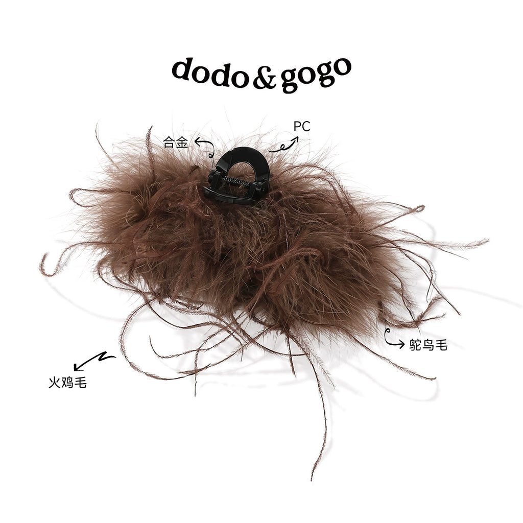 DODOGOGO Oversized Simple Ostrich Hair Grab