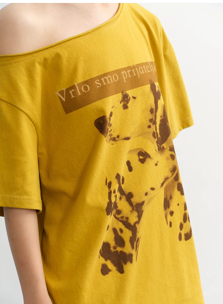 LINY LIBERTY Vintage Dalmatian Print Slanted Shoulder Knit Tee