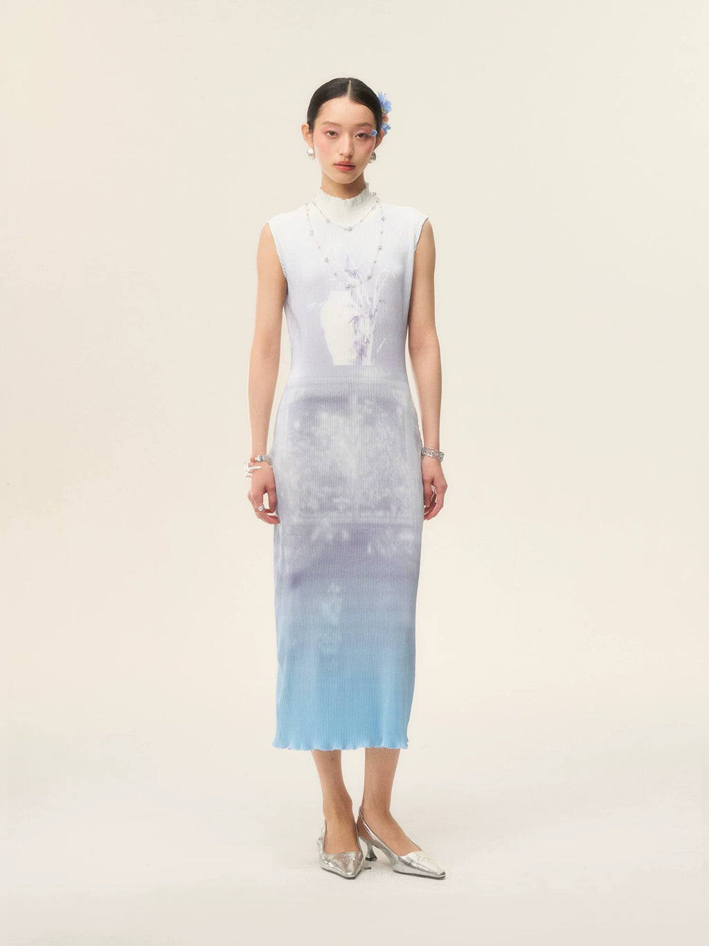 LOUMUTAKU Pleated Vase Gradual Change Sleeveless Dress