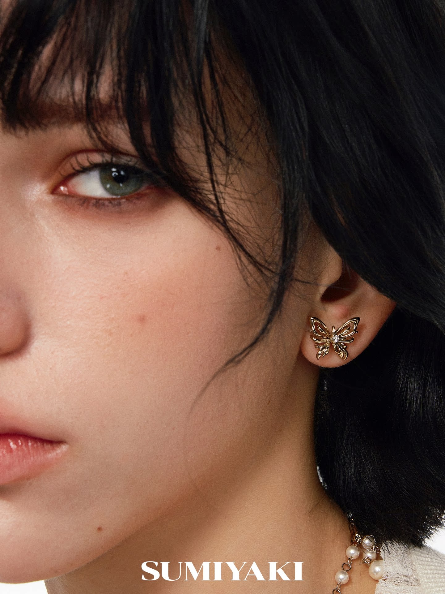 SUMIYAKI Three-dimensional Hollow Butterfly Earrings