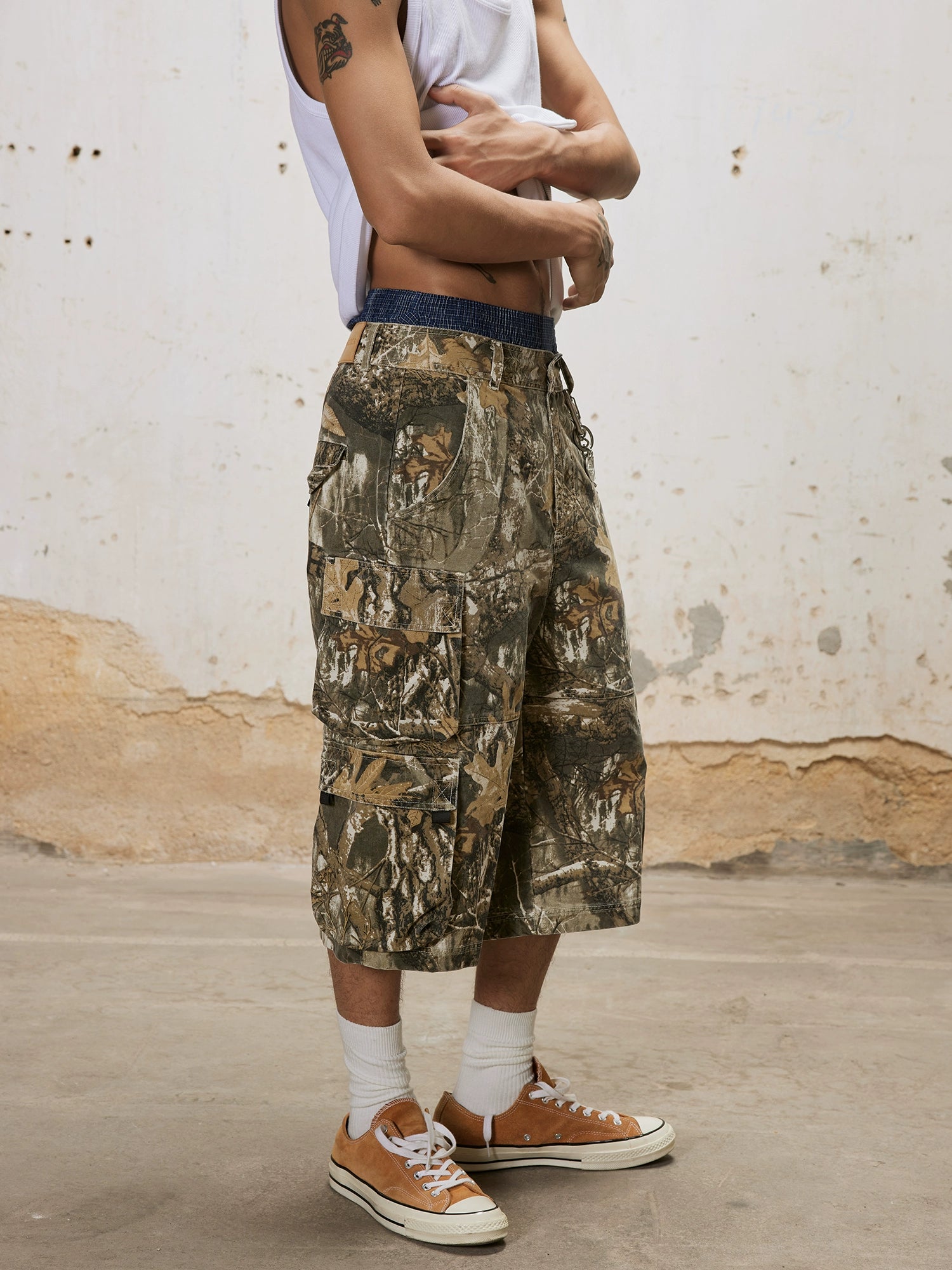 Madeinerror Vintage Leaf Camo Seven-Point Shorts