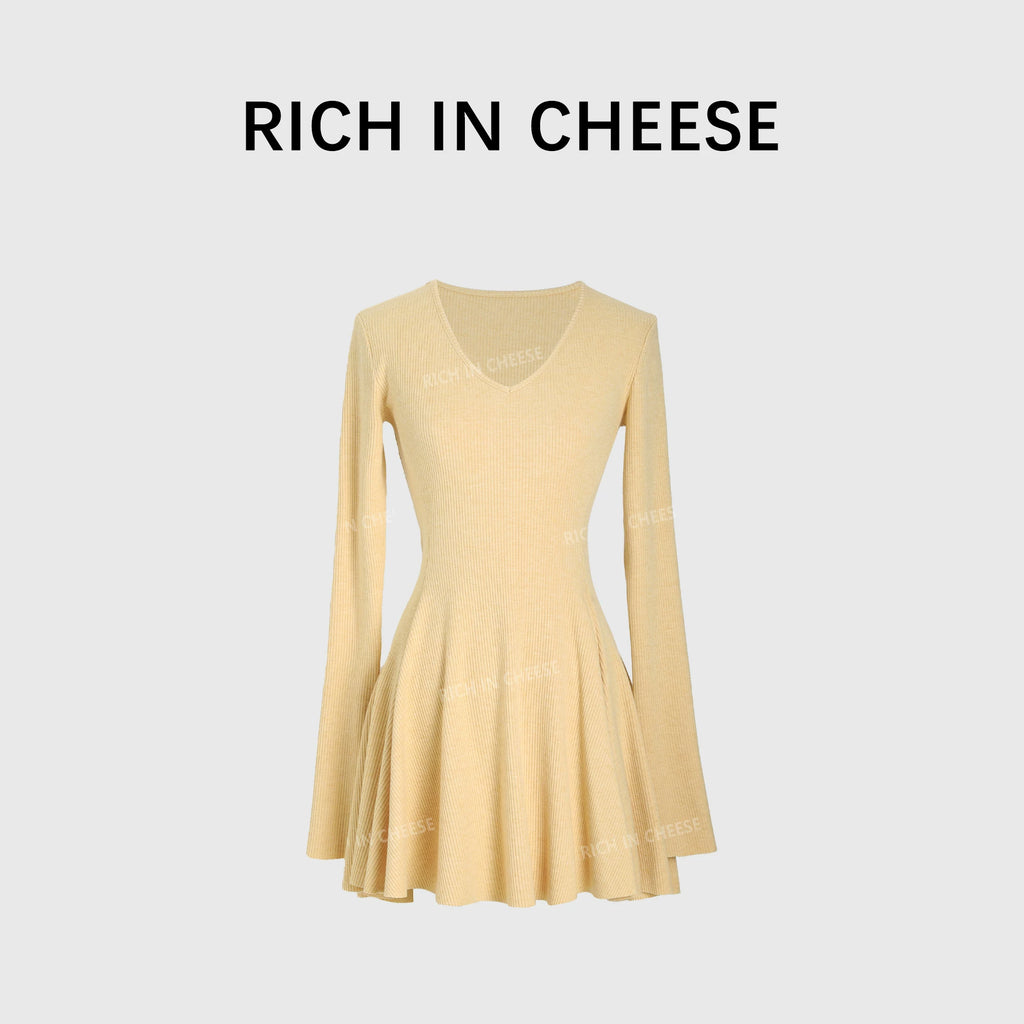 RICH IN CHEESE Knitted Waist Slim Dress