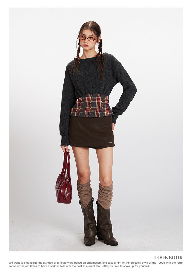 Nariele Short Stitched Slim-Fit Knitted Sweater