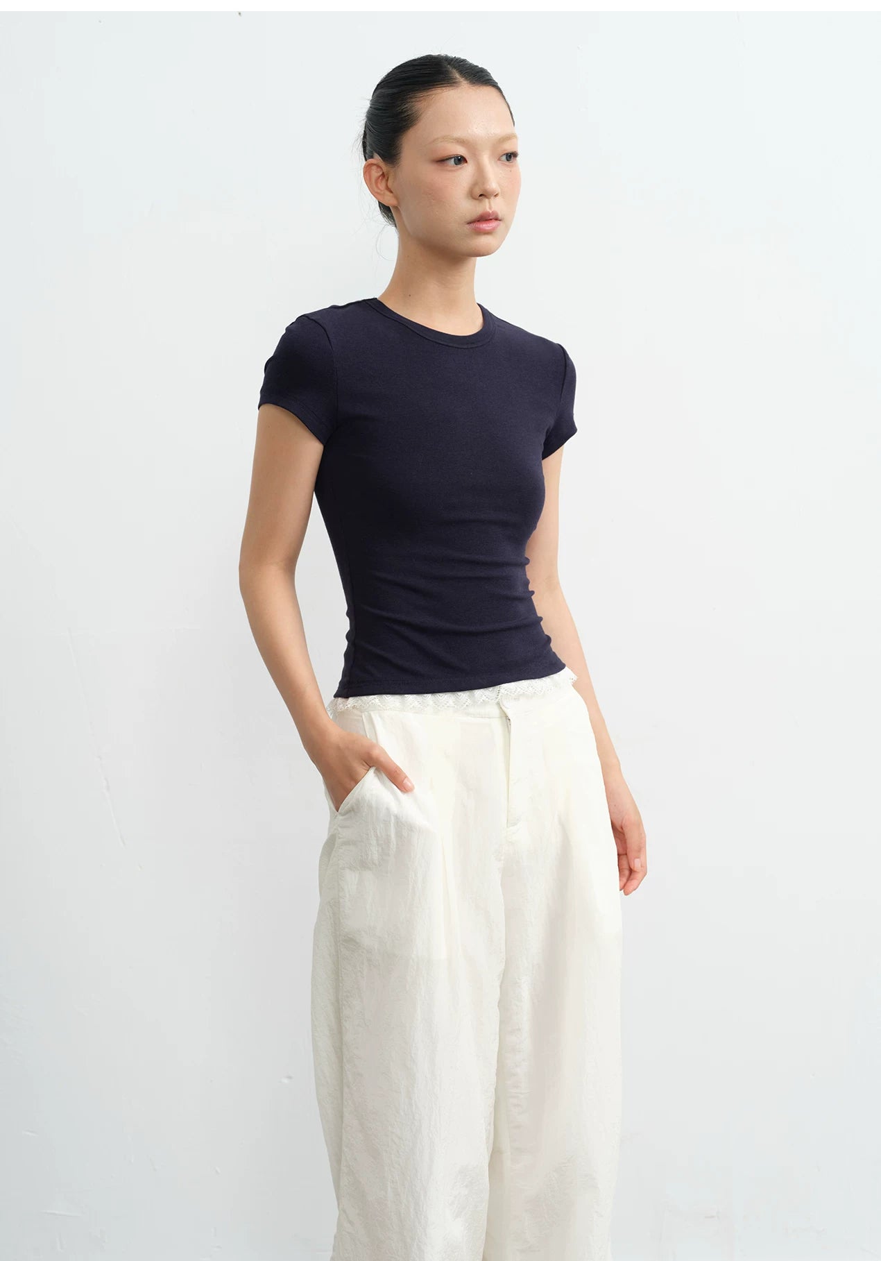 LINY LIBERTY Simple Front Shoulder Slim Tee