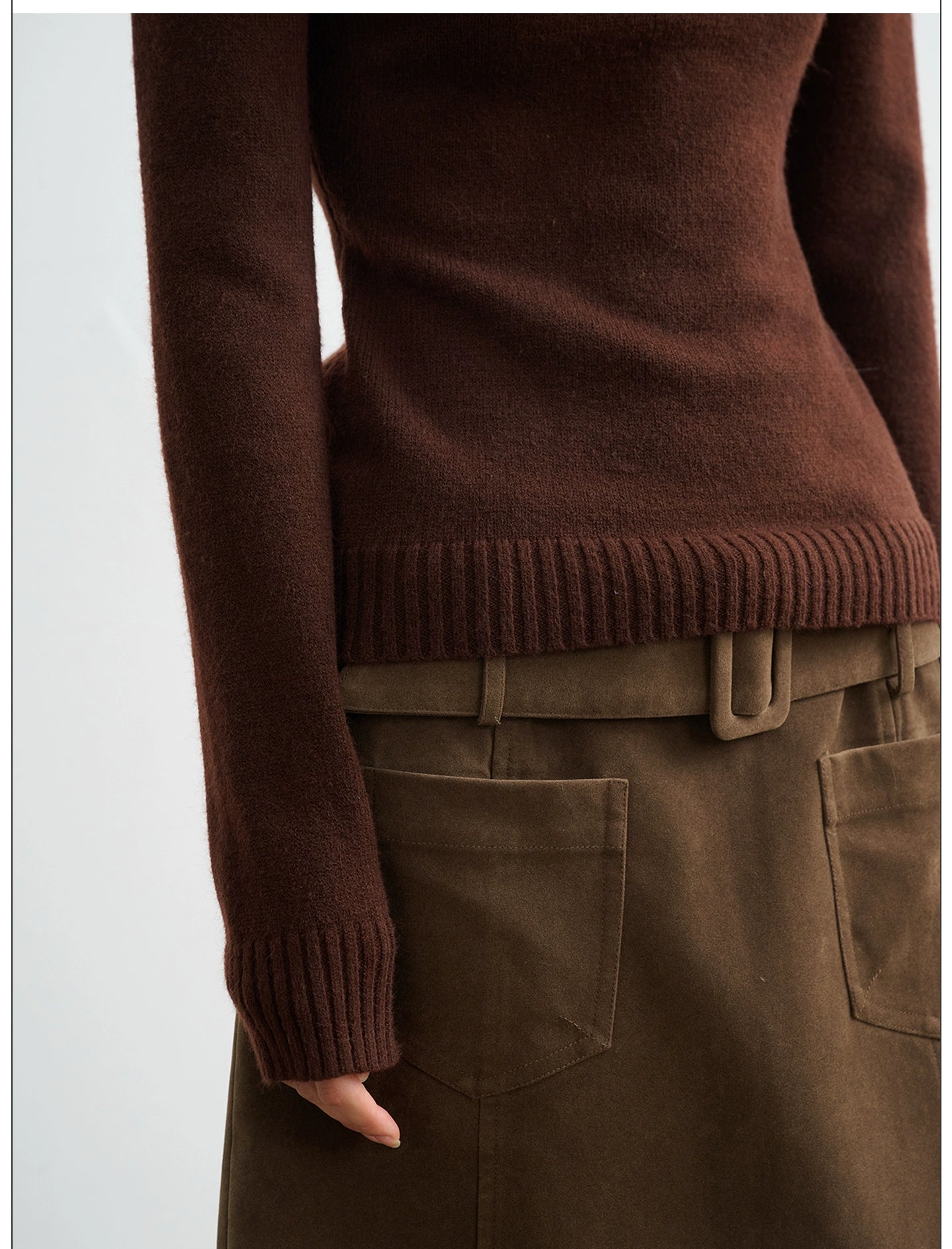 LINY LIBERTY Deep U-neck Fake Two-piece Slim-fit Knitted Sweater