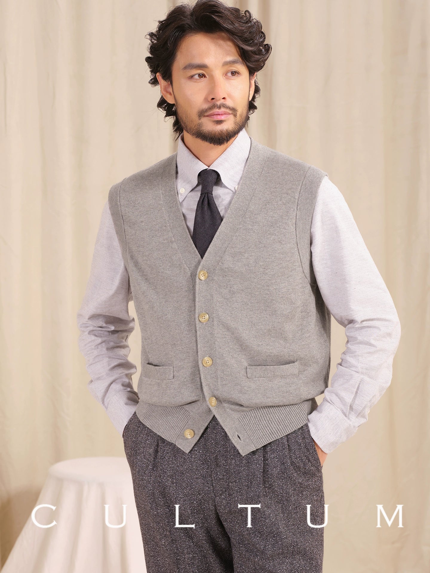 CULTUM Sleeveless Knitted Cardigan V-Neck Wool Vest