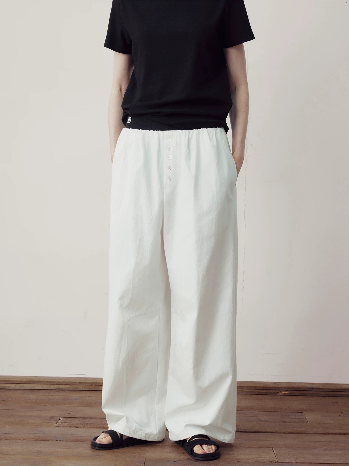 COLN Single-breasted Elastic Waist Slacks