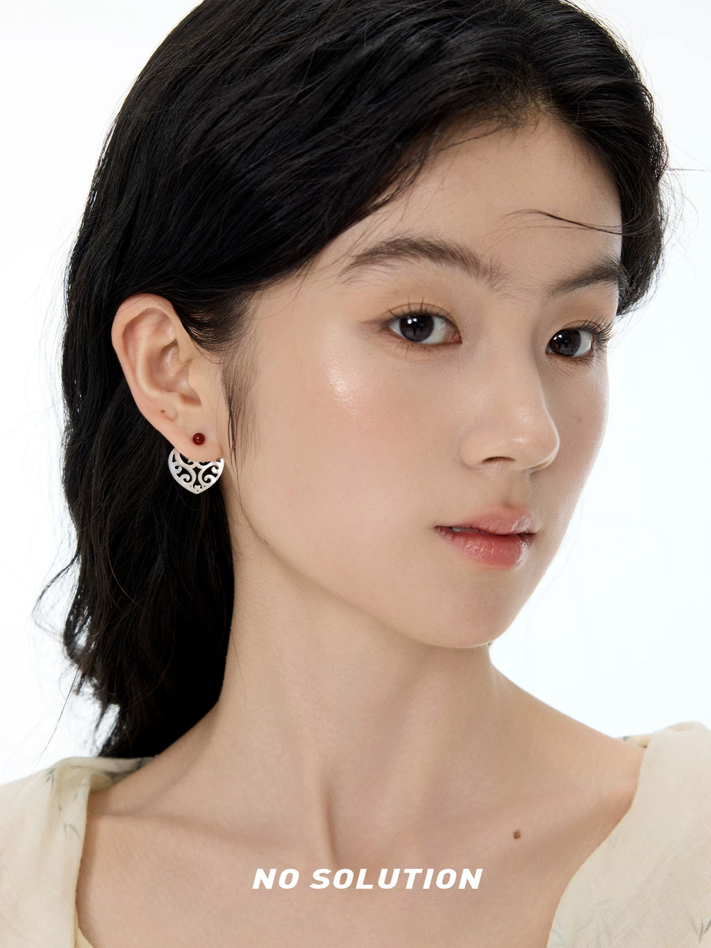 NO SOLUTION Hollow Engraved Love Stud Earrings