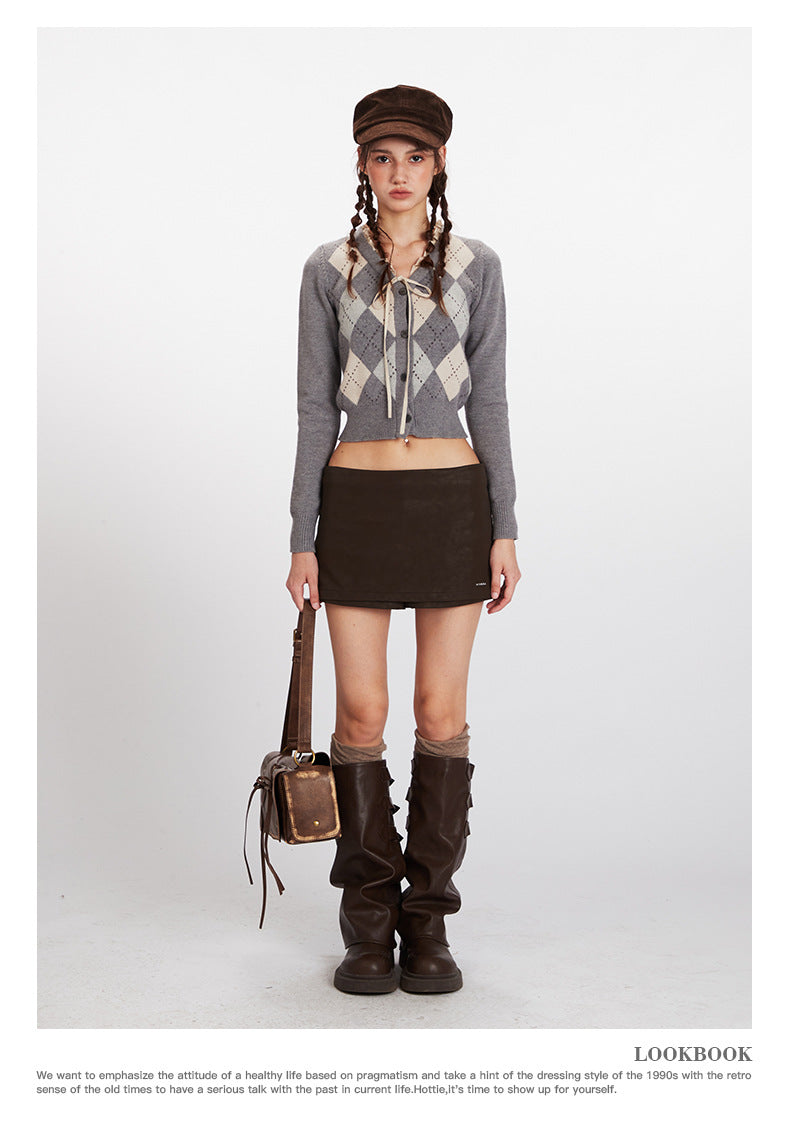 Nariele Rhombus Short Cardigan V-neck Sweater