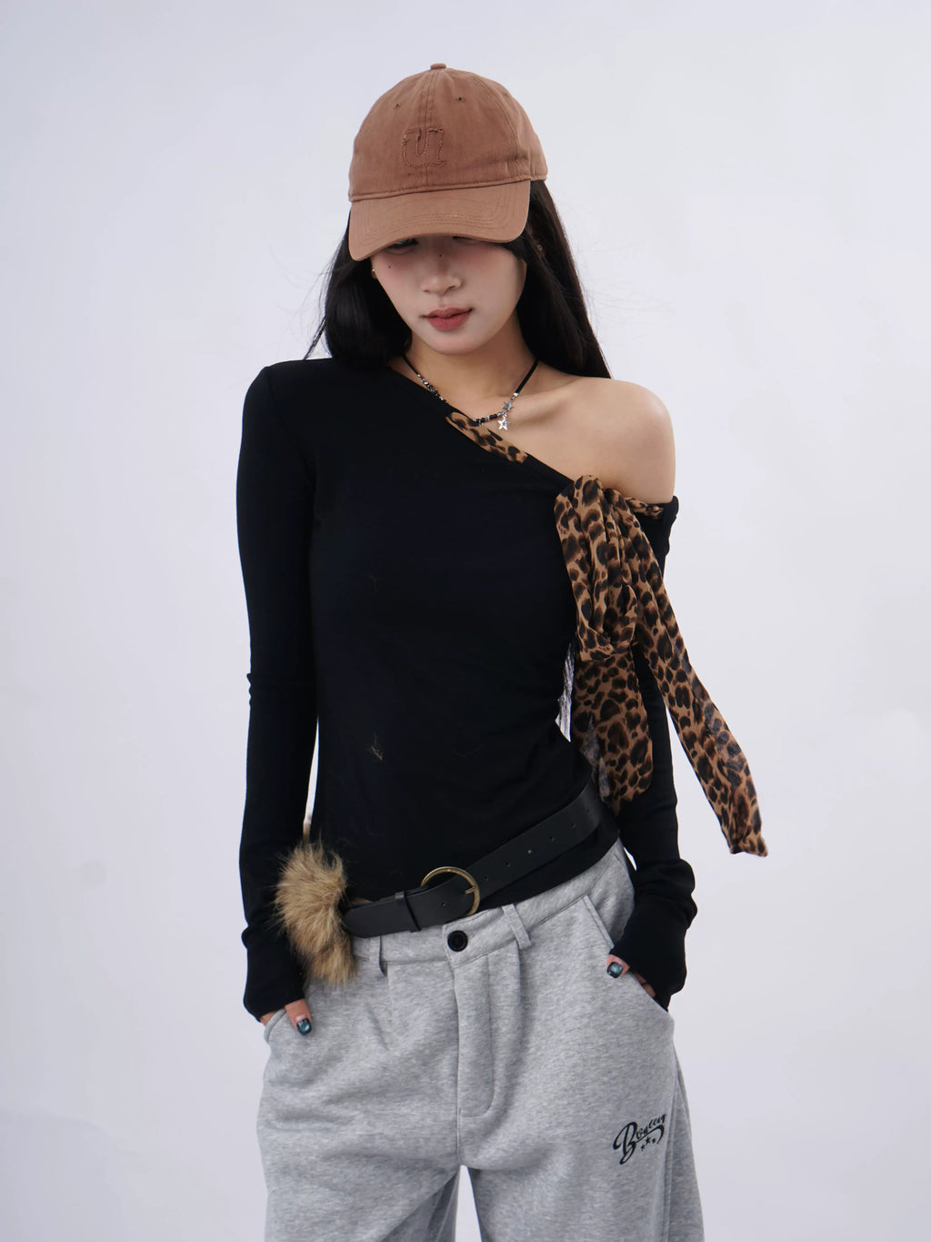 SAMUSAN Long Streamer Leopard Print Slanted Shoulder Long Sleeve
