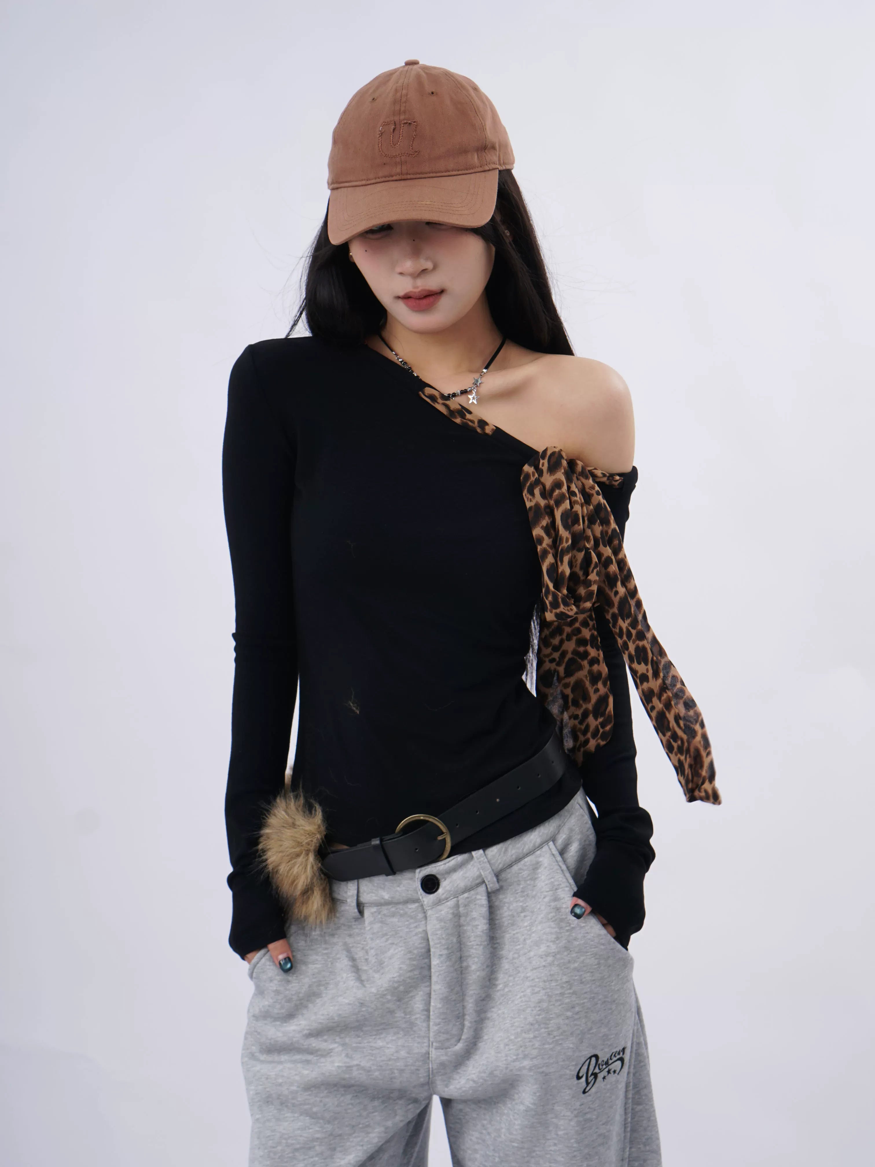 SAMUSAN Long Streamer Leopard Print Slanted Shoulder Long Sleeve