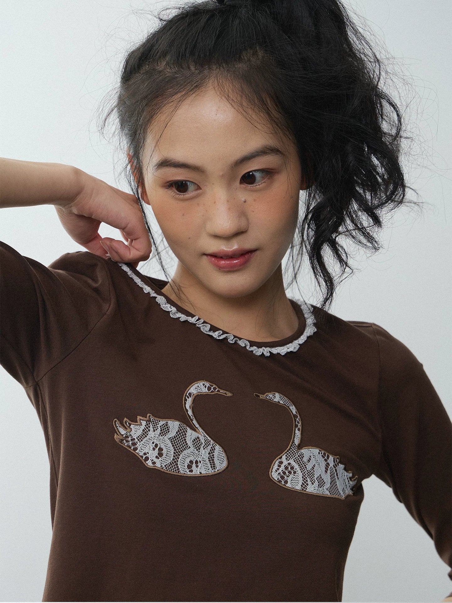 In Two Twos Lace Patch Embroidered Floral Tee
