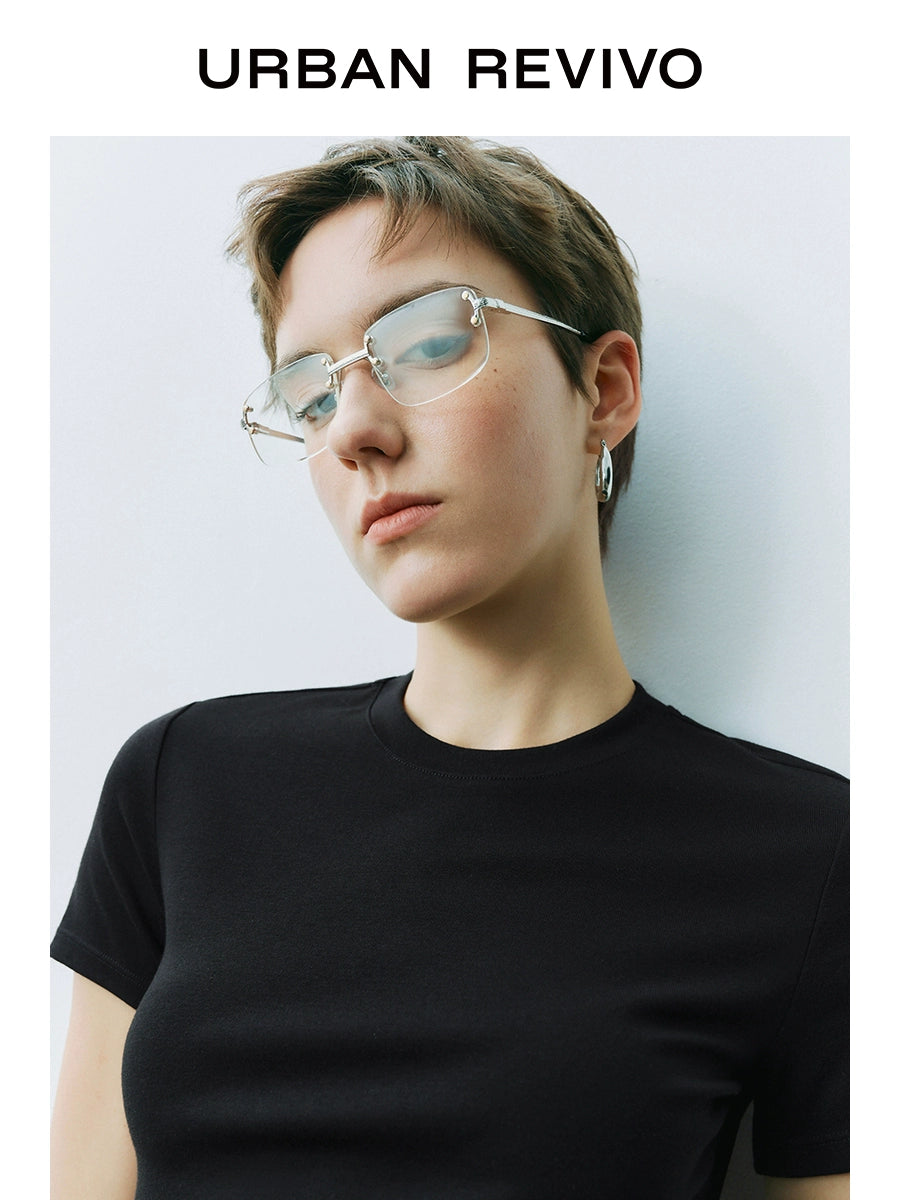 URBAN REVIVO Basic Casual Versatile Slim Tee