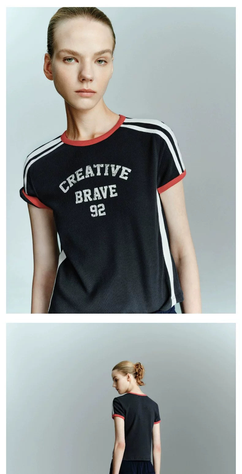 URBAN REVIVO-style Retro Contrasting Color Letter Short-sleeved T-shirt